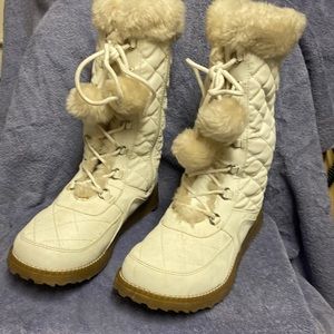 Mudd Boone Boots~Faux Fur Women’s Lace and Zip Up Mukluk Quilted Style